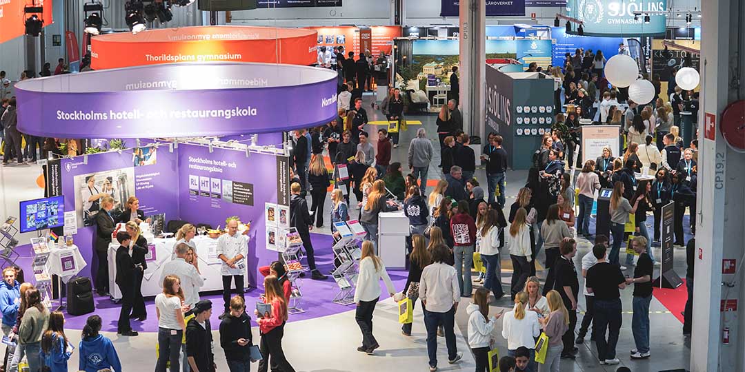 Bild från mässhallen under Gymnasiemässan