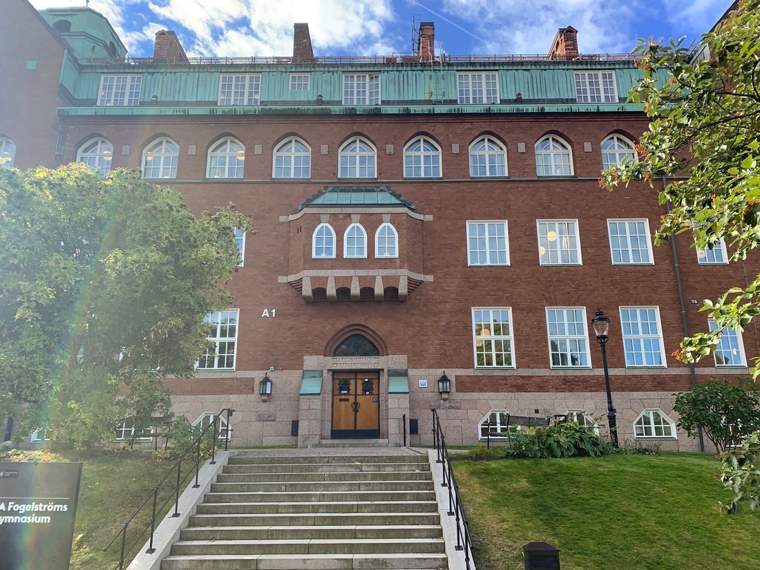 P A Fogelströms gymnasium byggnad